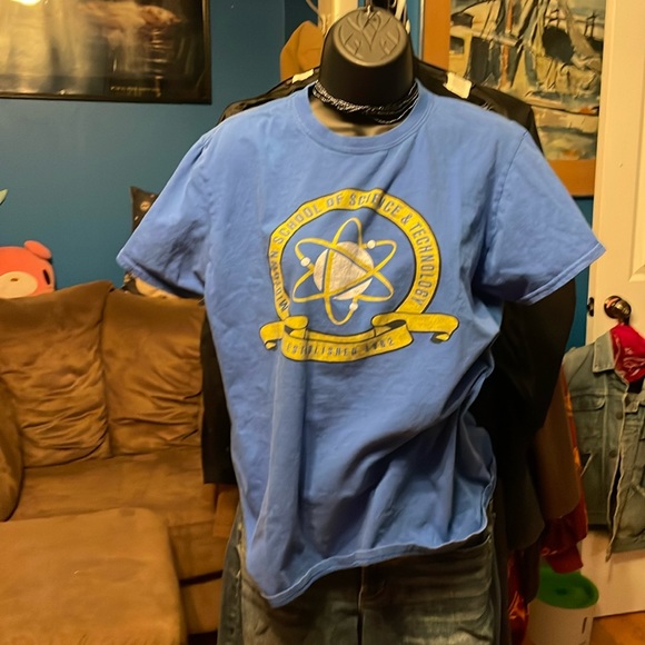 Marvel Funko Midtown School of Science & Tech SpiderMan Homecoming Tee - Picture 1 of 6